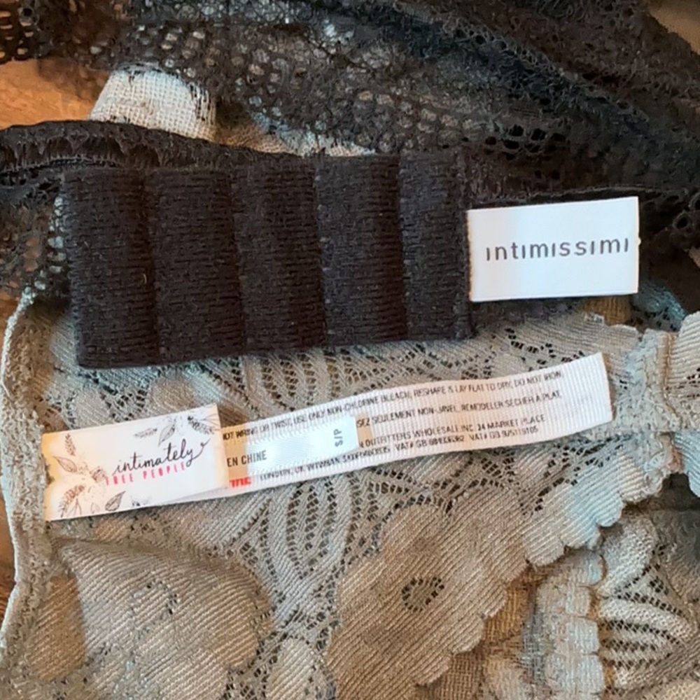 Victoria’s Secret, Free People & More -Bra & Bralettes -Blk,Gray, Light Purple - Picture 11 of 16
